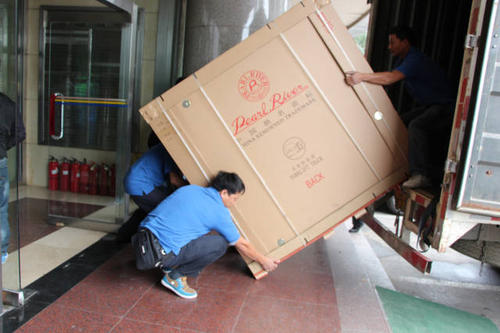 漠河钢琴贵重工艺品无忧运